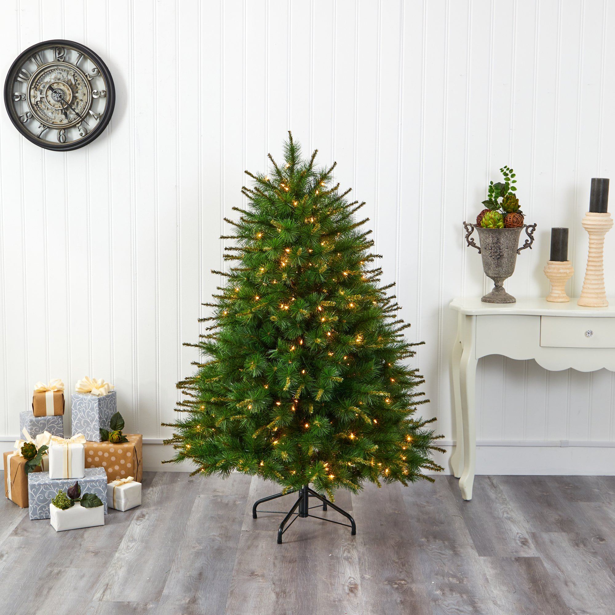 5’ New England Pine Artificial Christmas Tree with 200 Clear Lights and 492 Bendable Branches