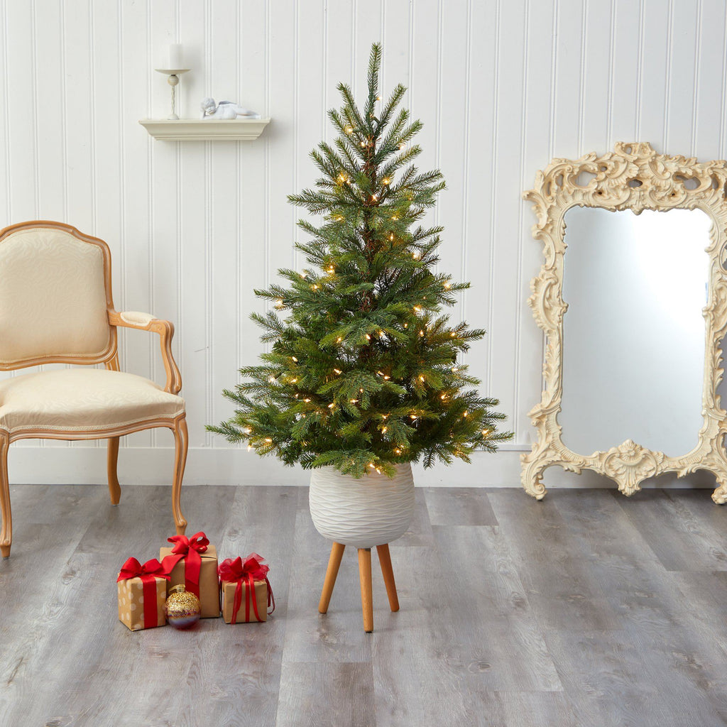 5’ North Carolina Spruce Artificial Christmas Tree with 100 Clear Lights and 207 Bendable Branches in White Planter with Stand
