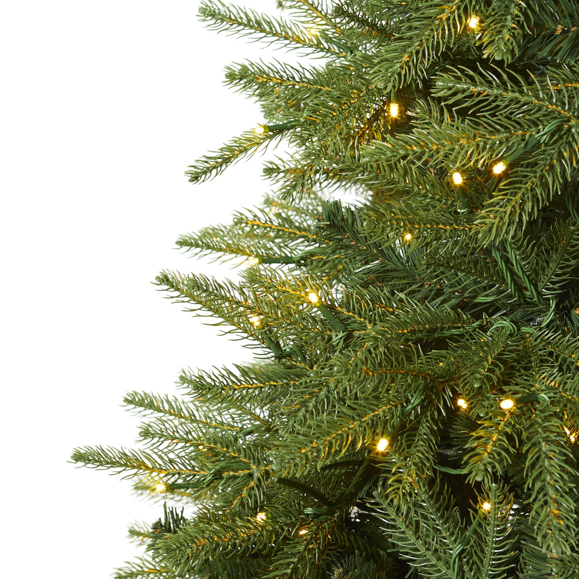 7.5’ Vancouver Fir “Natural Look” Artificial Christmas Tree with 600 Clear LED Lights and 2942 Bendable Branches