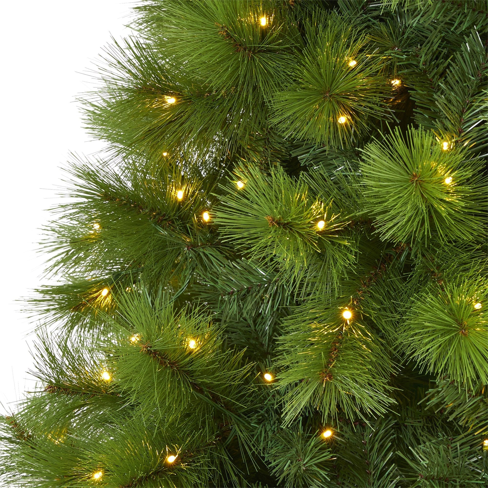 8’ Green Scotch Pine Artificial Christmas Tree with 600 Clear LED Lights