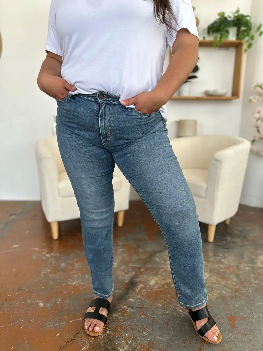 Full Size/Plus Size High Waist Straight Judy Blue Jeans