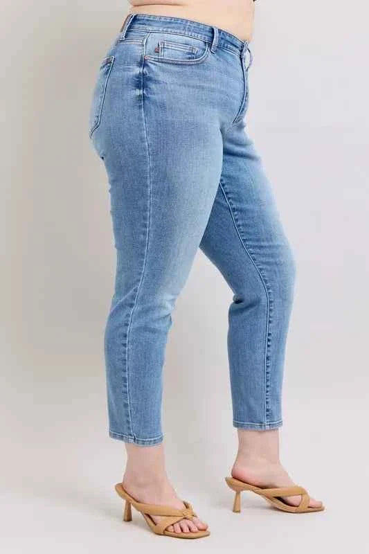 Judy Blue Plus Size Slim Jeans Mid Rise Vintage Wash with Cell Phone Pocket Women's Jeans