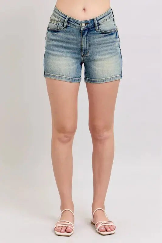 Judy Blue Jeans - Full Size V-Front Vintage Wash Shorts