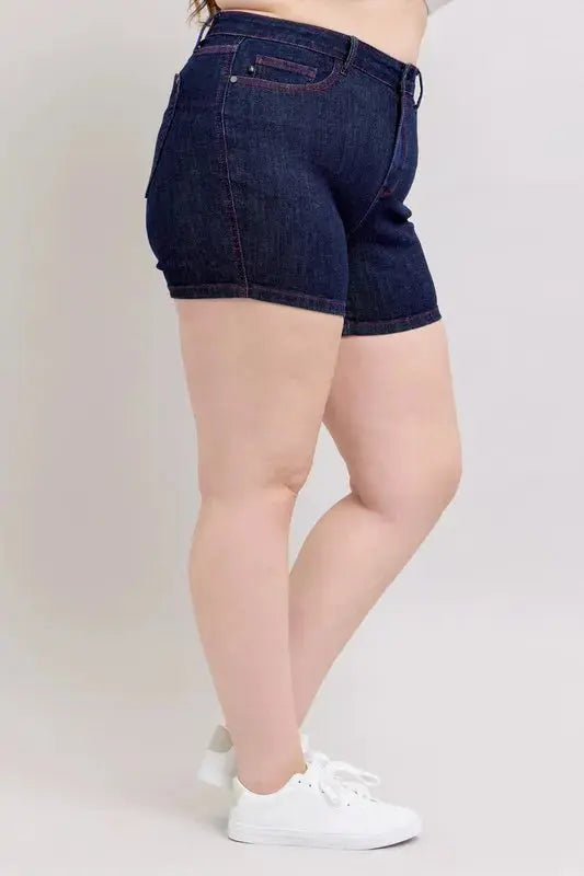 Judy Blue Jeans - Plus Size High Waist Heart Shaped Pockets Denim Shorts with Red Contrast Thread
