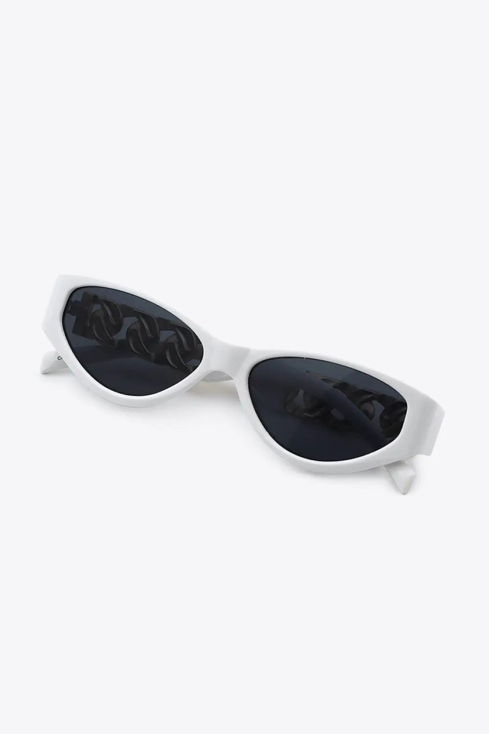 Chain Detail Cat Eye Sunglasses – UV400 Fashion Shades
