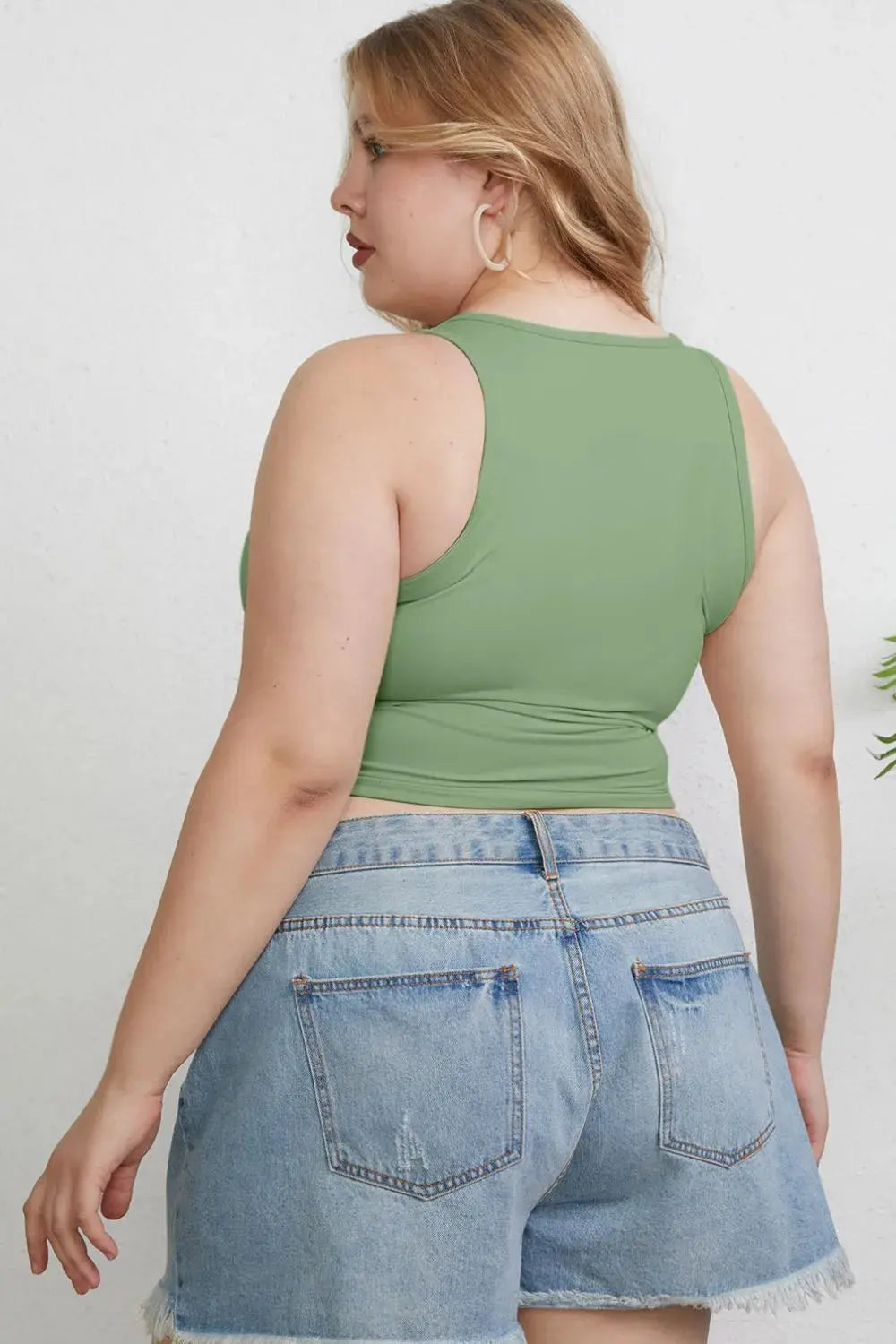 Basic Bae Full Size Round Neck Slim Fit Stretch Tank Top