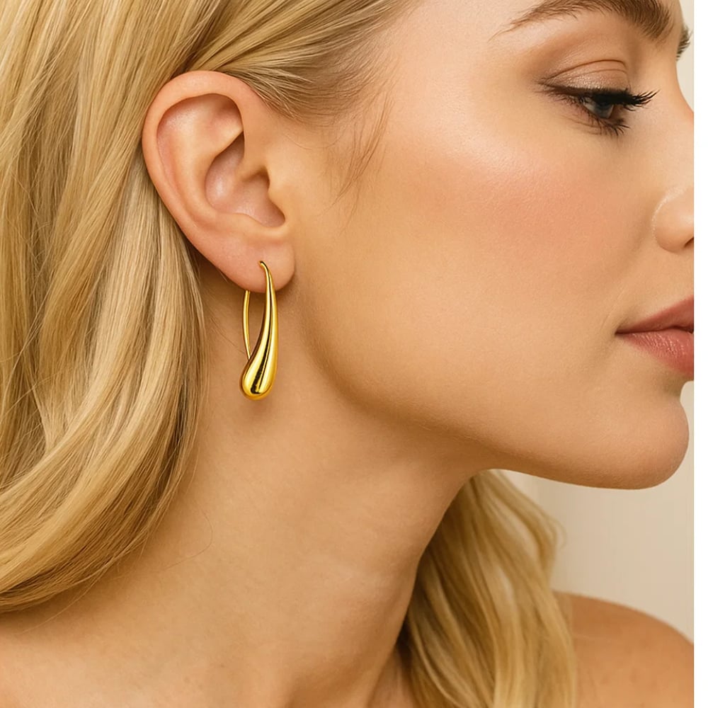 Sophia Teardrop Hook Earrings – Modern Minimalist Design in Silver or Gold