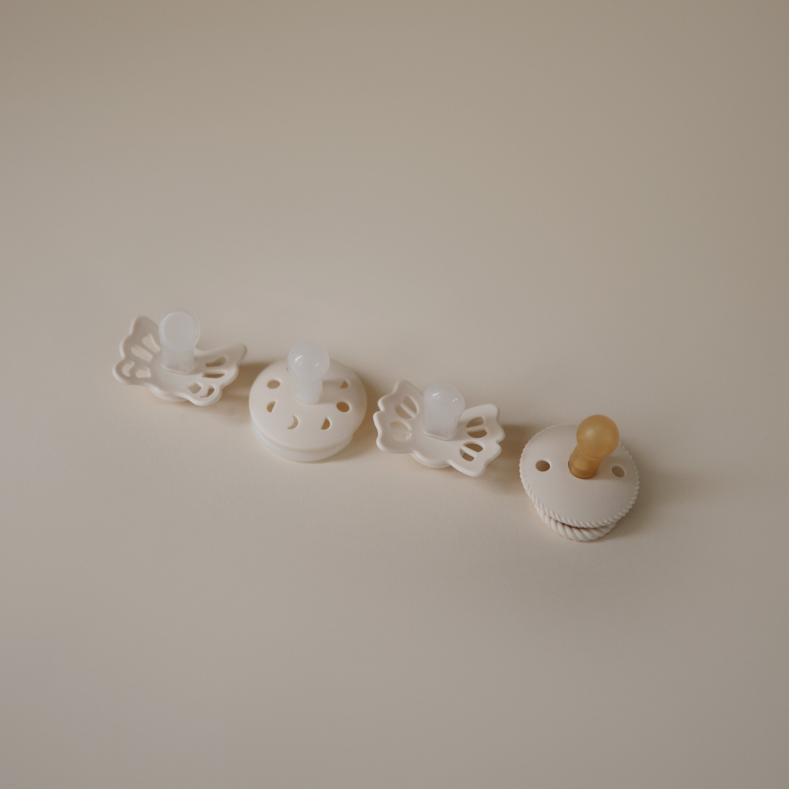 FRIGG Baby's First Pacifier Moonlight Sailing (Cream) 4-Pack