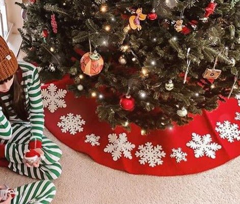 Hand Felted Wool Red and Cream Snowflakes Christmas Tree Skirt 60" Arcadia Home