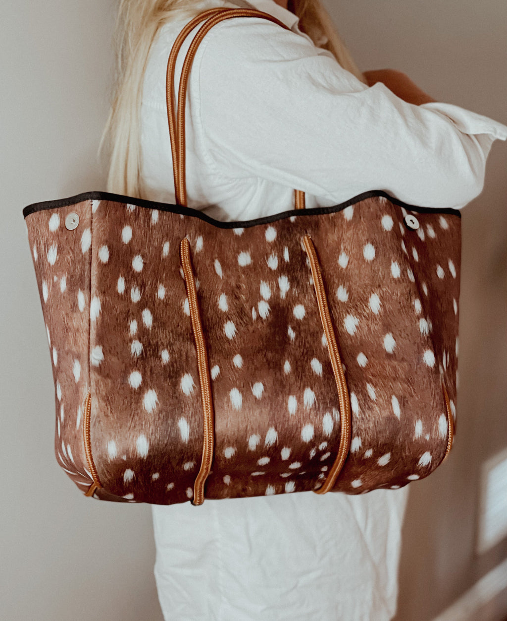 The Aniella Neoprene Tote - Brown Fawn