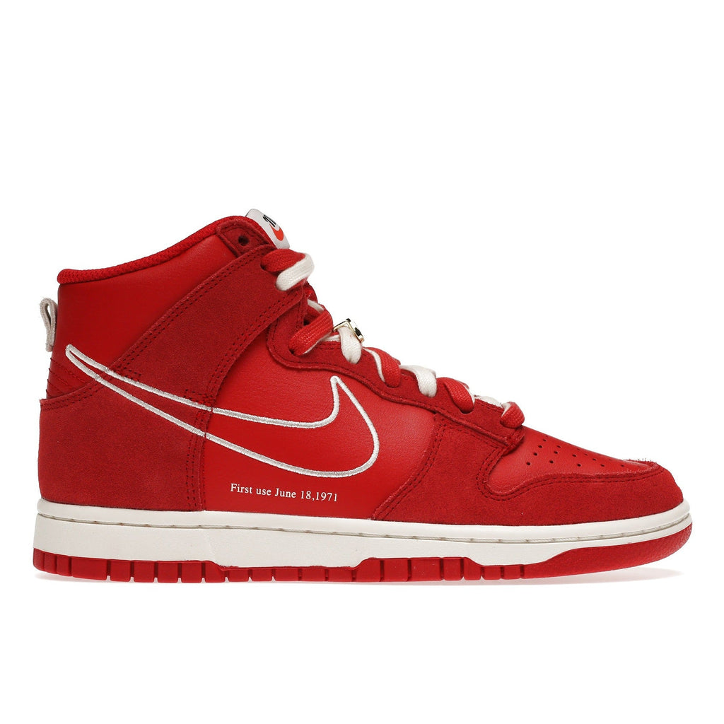Nike Dunk High "First Use Red"