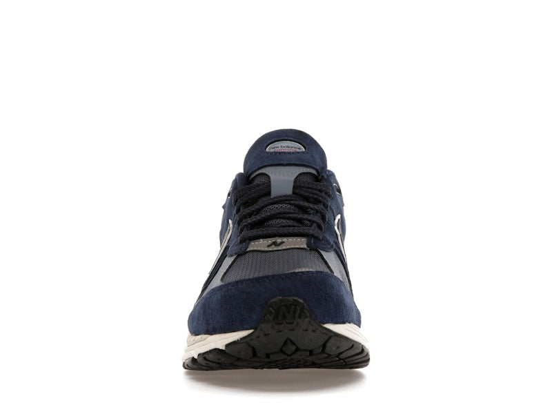 New Balance 2002R Gore-Tex Navy Arctic Grey
