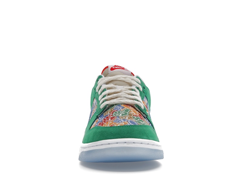 Nike Dunk Low Foam Finger