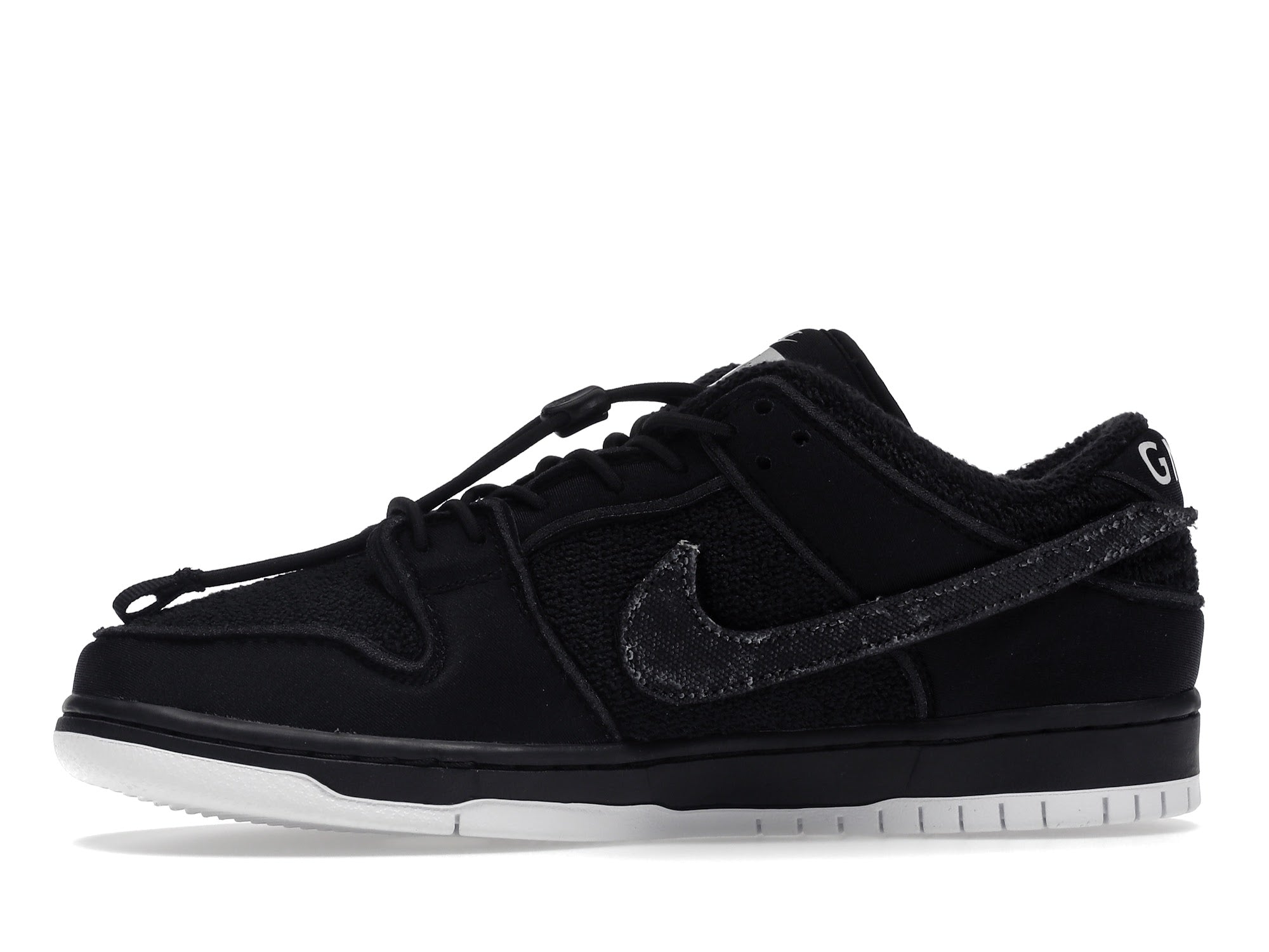 Nike SB Dunk Low "Gnarhunters"