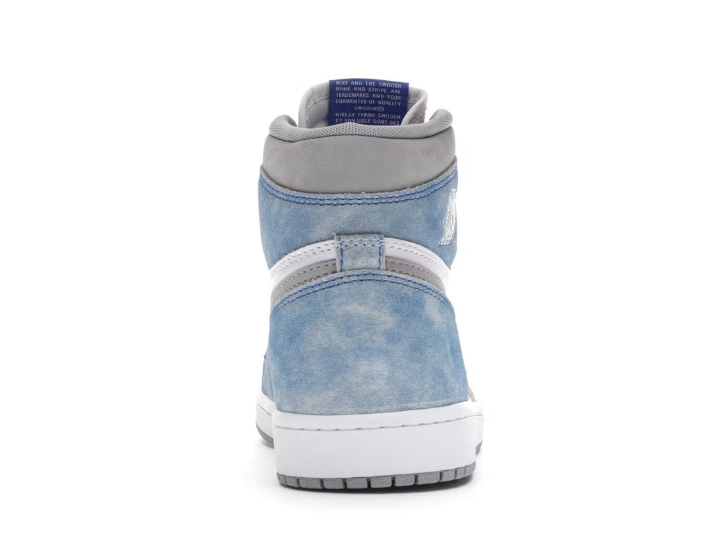 Air Jordan Retro 1 "Hyper Royal"