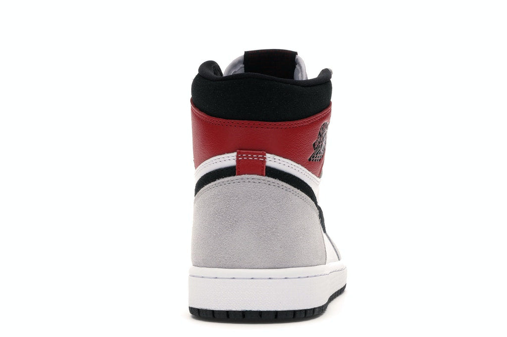 Air Jordan Retro 1 "Light Smoke Grey"