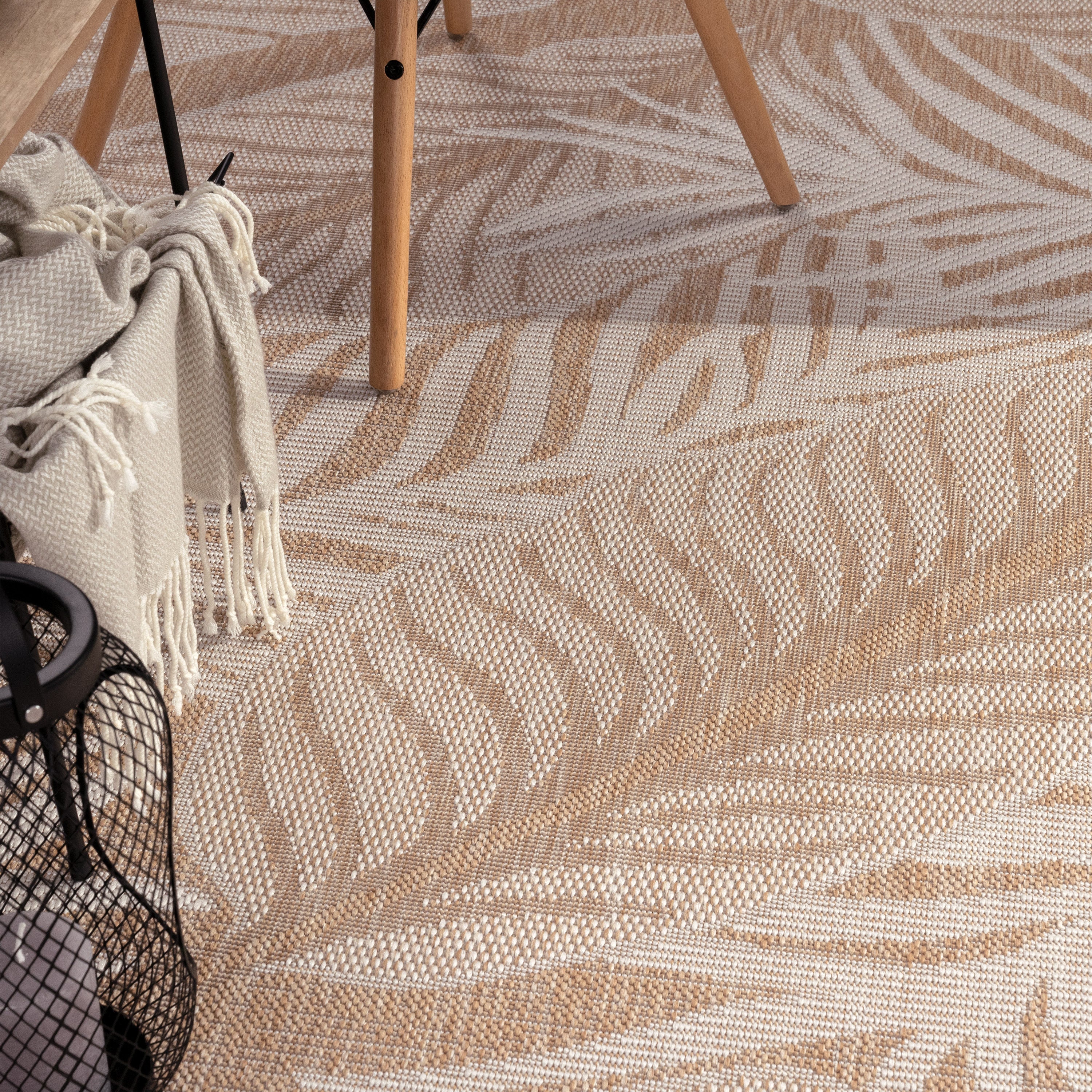 Indoor & Outdoor Rug Captera with Leaves Design