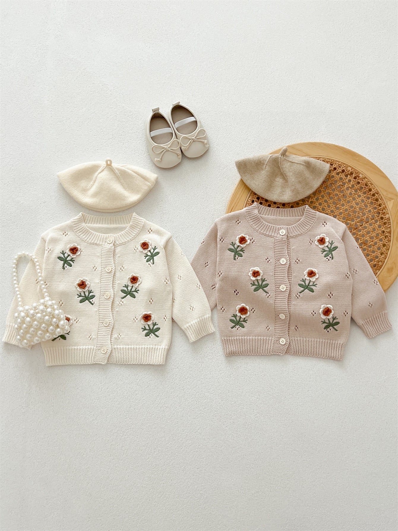 Autumn Arrival Baby Kids Girls Comfortable Flowers Embroiedery Pattern Knitted Long Sleeves Cardigan