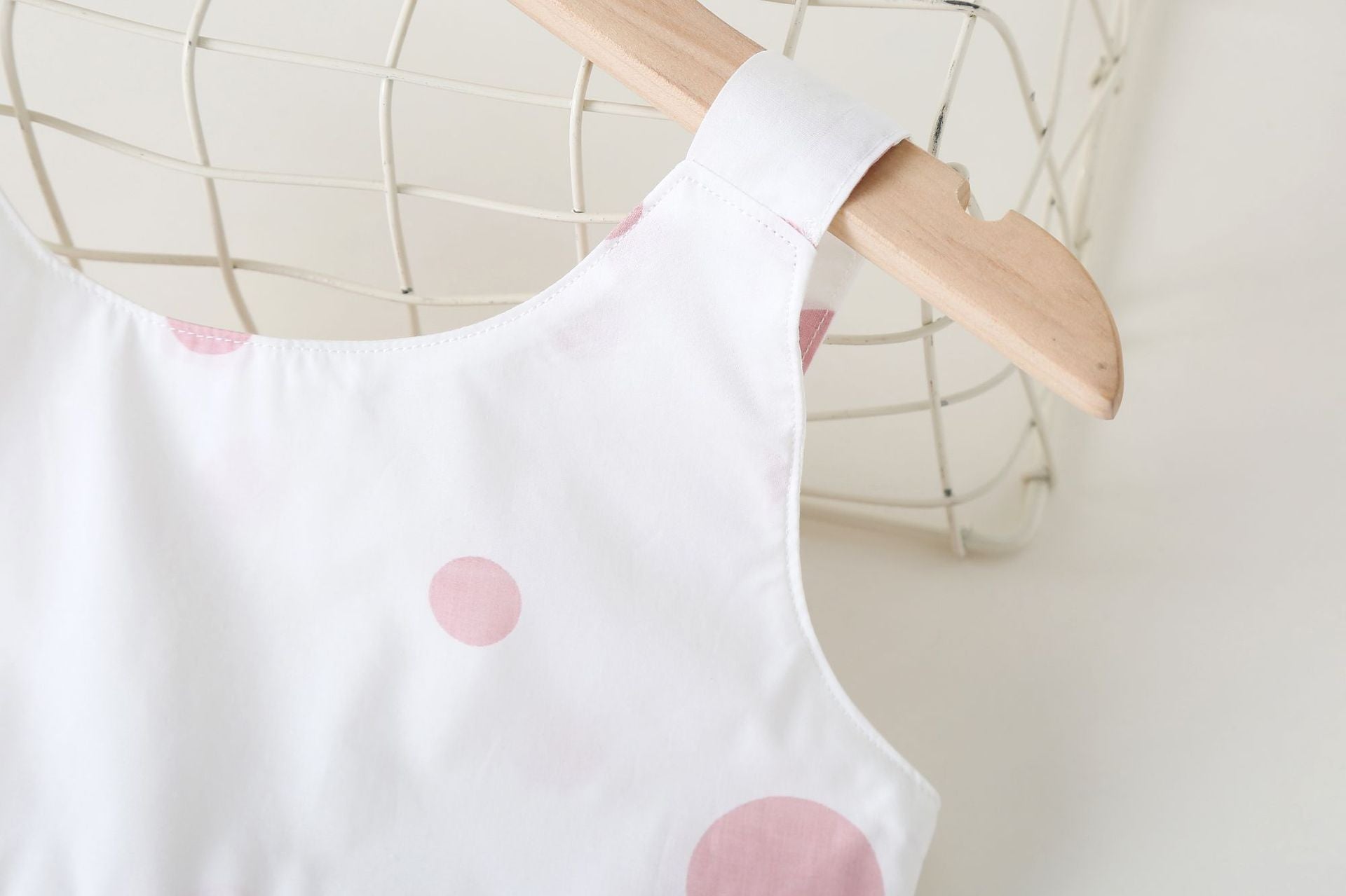 Baby Girls Polka Dot Pattern Sleeveless Round Collar Dress With Bow Decoration