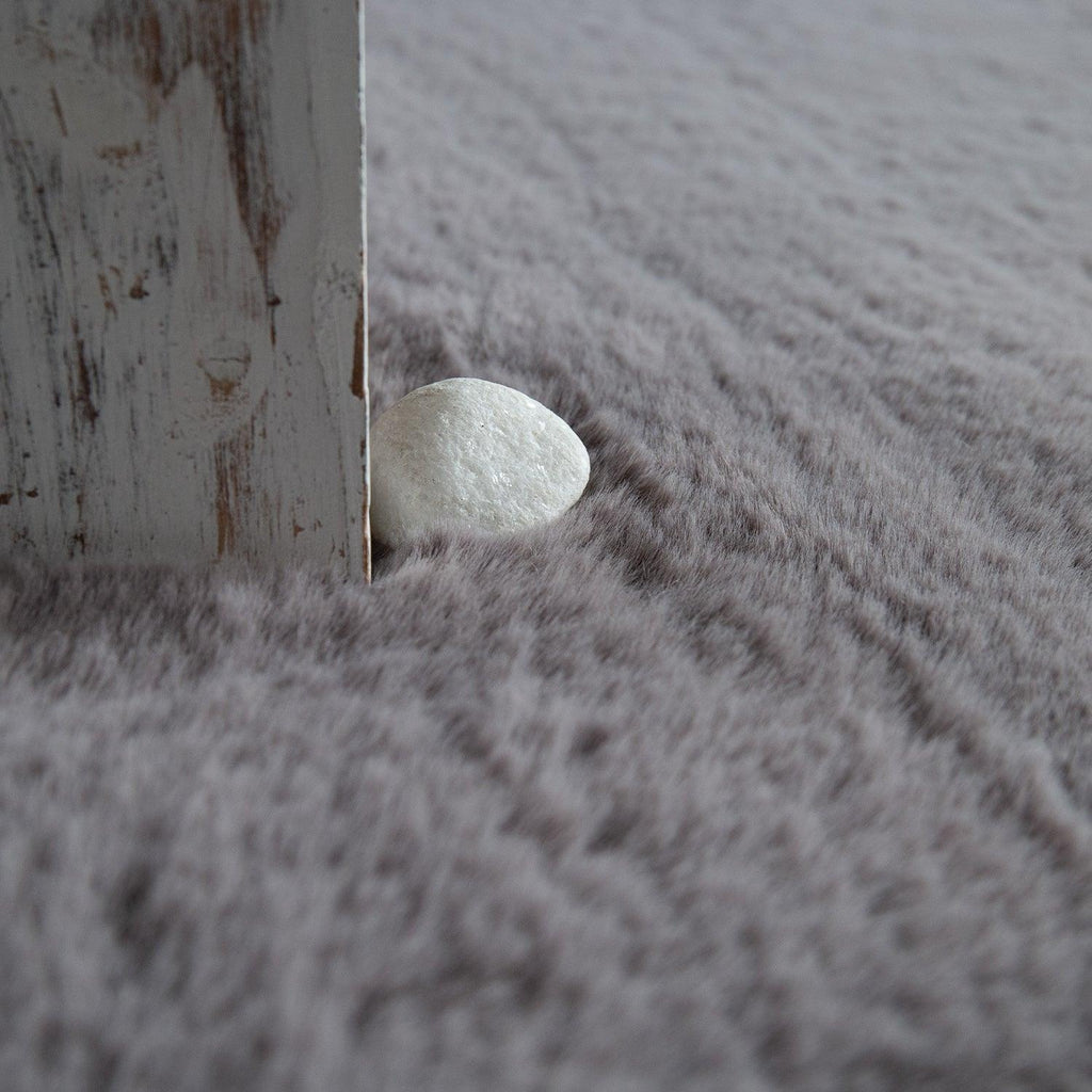 Super Soft Area Rug Fluffy High Pile Cosy Luxurious Touch in Solid Anthracite