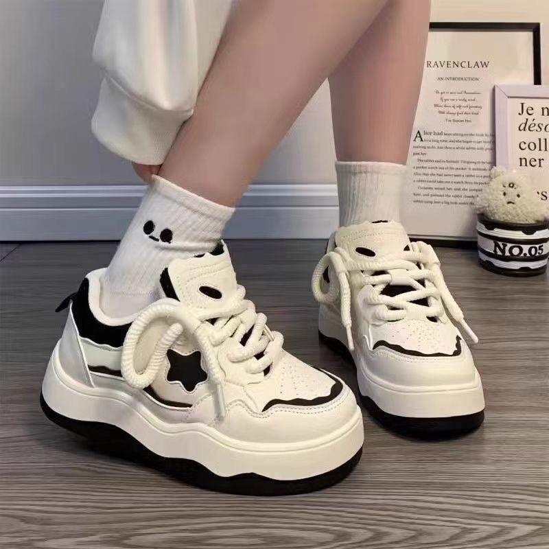 Thick soled color blocked white shoes for women, casual lace up sports board shoes for women, Instagram trendy