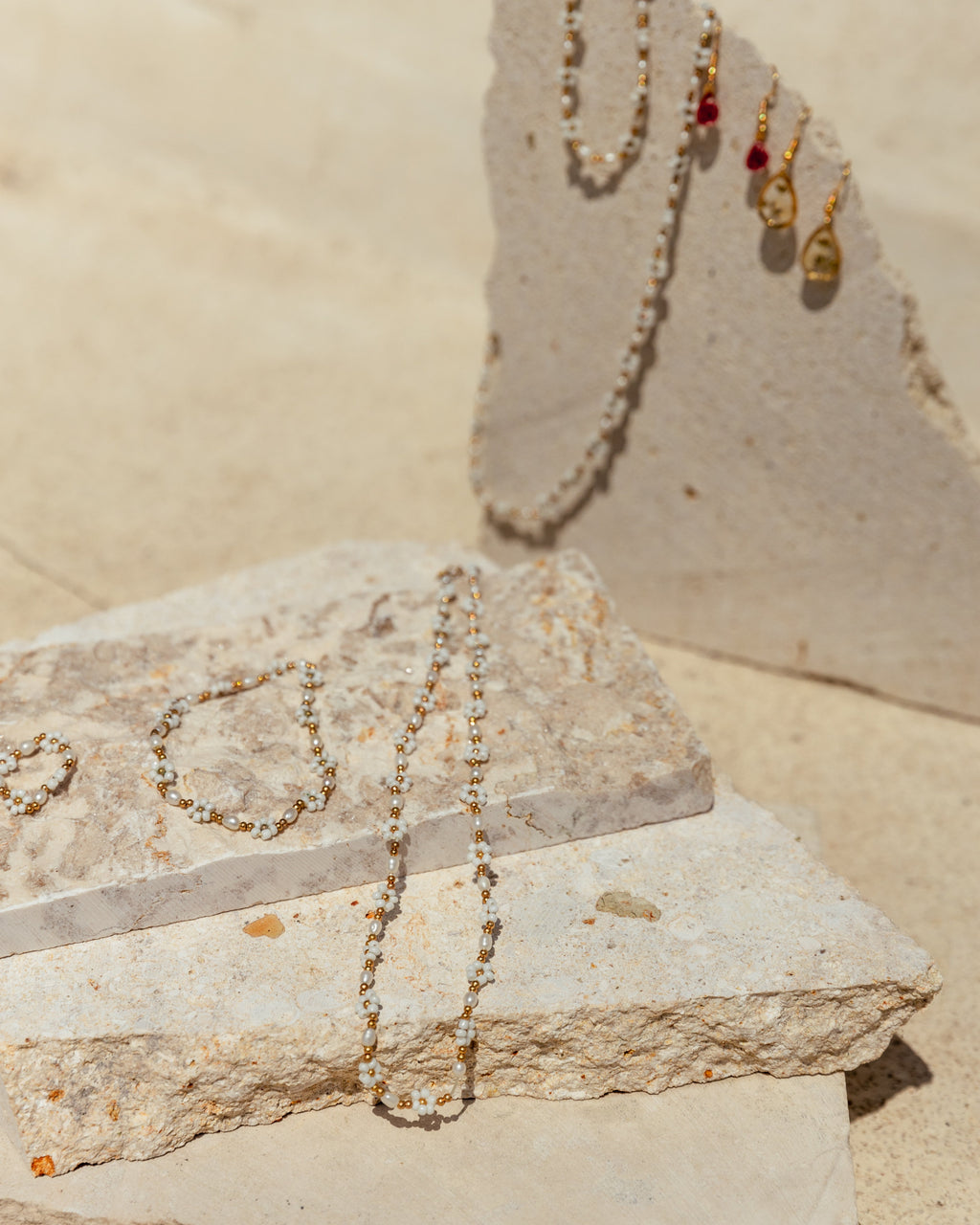 Freshwater Pearl and Flower Beaded Necklace